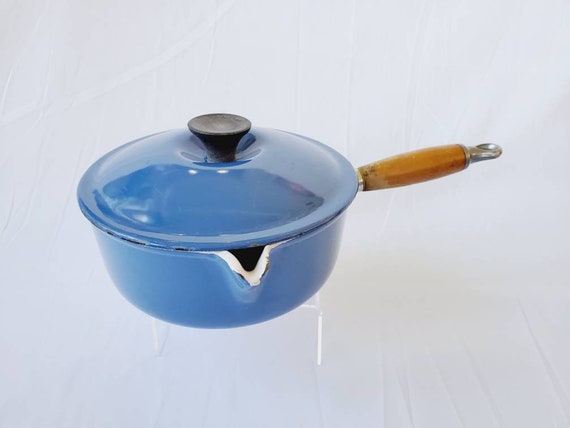 Large Cobalt Blue Le Creuset Lidded Pot 20 Saucier 2.75 Qts Made in France Medium  Cookware Enameled Sauce Pot Wood Handle French Cookware 