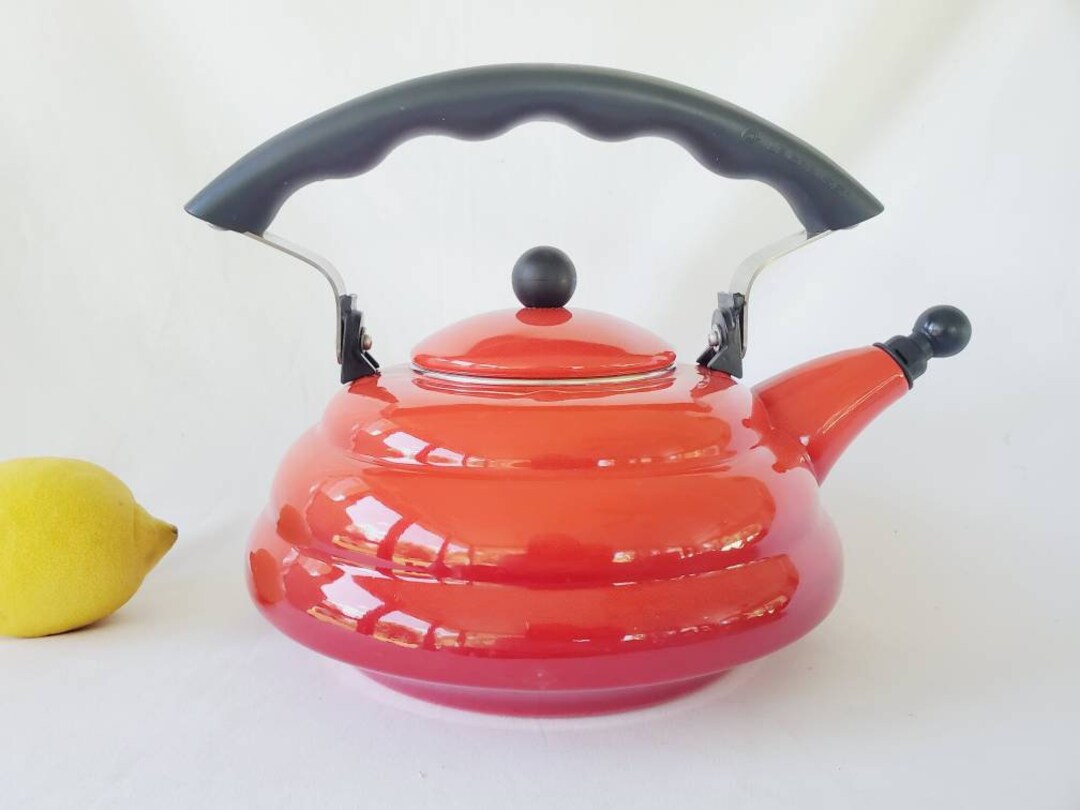 Rare Le Creuset Cumulus Beehive Ombre Red Tea Kettle 2.1 Quarts 2