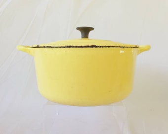 LE CREUSET マルミット18cm イエロー　USED Amazon.com: Le Creuset Stoneware Mini Round Cocotte, 8 oz