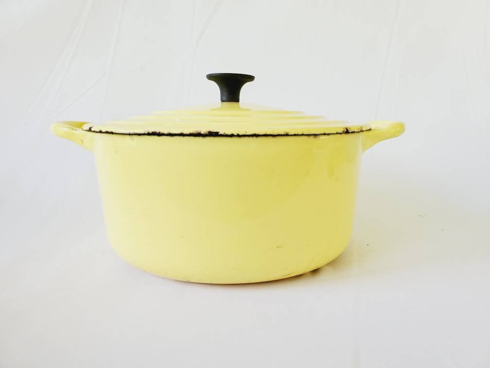 Oval Dutch Oven By Le Creuset – Bella Vita Gifts & Interiors