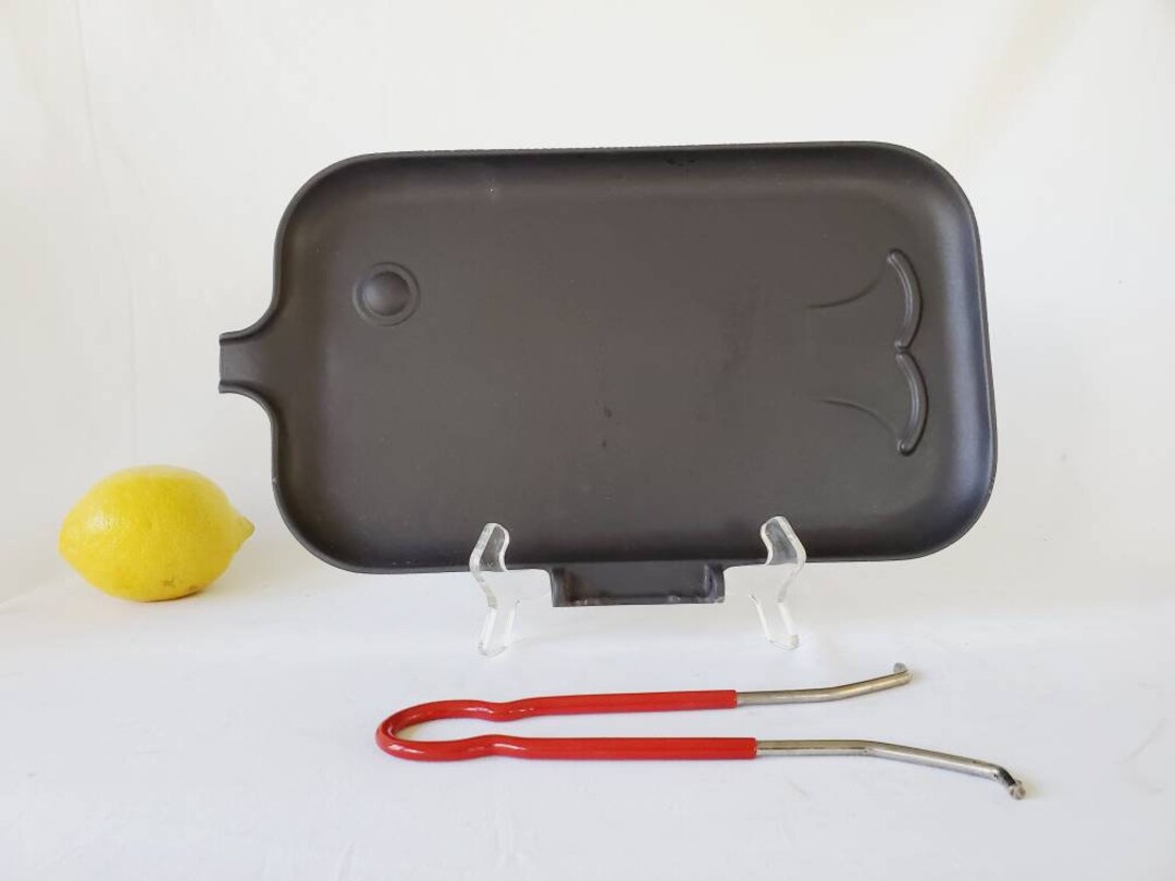 thumbnail image 2 of Cast Iron Fish Grill Pan With Tray - 14.2 Inch Heavy Duty Fish Fryer For Whole Fish Up To 1.7lb 2 of 9