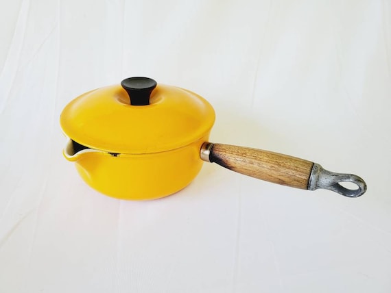 Le Creuset Saffron Yellow Sauce Pot Saucier 16 Lidded Pot 1 Liter Made in  France Medium Cookware Enameled Cast Iron Discontinued Color 