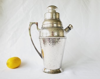Vintage Gehämmerter Silber Cocktail Shaker mit Zitruspresse, Art Deco Barware