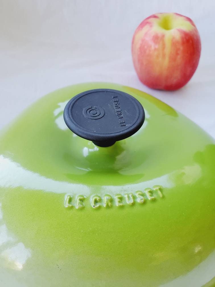 Rare Le Creuset Green Apple Dutch Oven Cocotte 2.25 Quarts