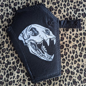 Cartera de ataúd pintada a medida, vegana, plegable, de cuero sintético, con diseño de vampiro, gótico, terrorífico y espeluznante para Halloween