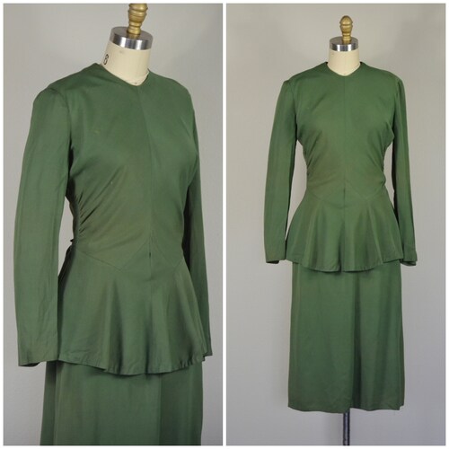 1940s Set | shops Wonderful 40s Rayon Gabardine Olive Green Skirt and Blouse Set - Size Small | 1940s Dress Set