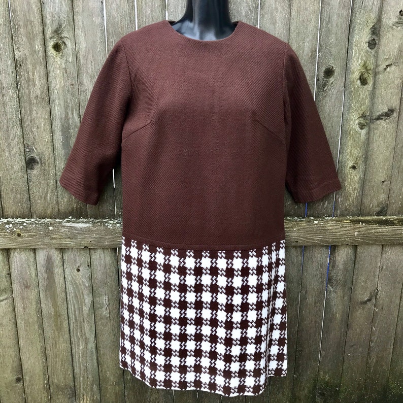 Vintage 1960s Wool Sheath Dress Plus Size Brown White Houndstooth Large image 1