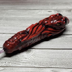 Ergonomic Dragon Crochet Hook: Hand-Painted Resin Handle
