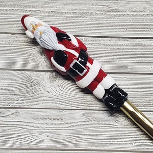 Santa Crochet Hook: Ergonomic Hand-Painted Resin Handle