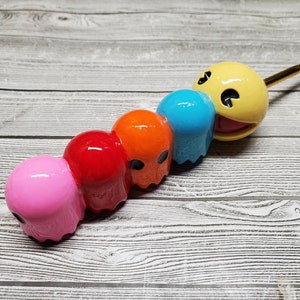 Ergonomic Crochet Hook, Pac Man Inspired, Video Game Crochet Hook, Vintage Gamer, Vintage Games Crochet, Nerdy Crochet Hook,