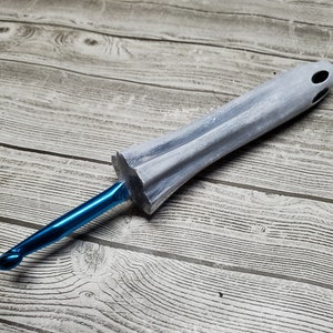 Ergonomic Crochet Hook, Ghost Crochet Hook, Nerdy Crochet Hook, Vintage Ghost, Sheet Ghost Crochet Hook, Goth Crochet Hook,