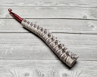 Ergonomic Crochet Hook, Spine Crochet Hook, Nerdy Crochet Hook, Vintage Bone, Vertebra, Spine, Bones, Goth Crochet Hook,