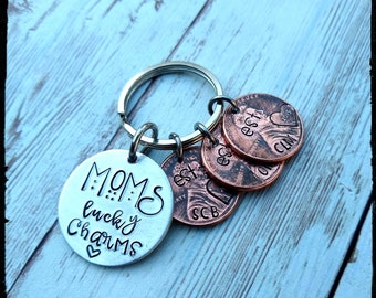 Penny Charm Keychain • Mom's lucky charms | Child Penny | Date of Penny | Hand Stamped Penny | Mom/Dad/Parent Gift | Friend/Family Gift