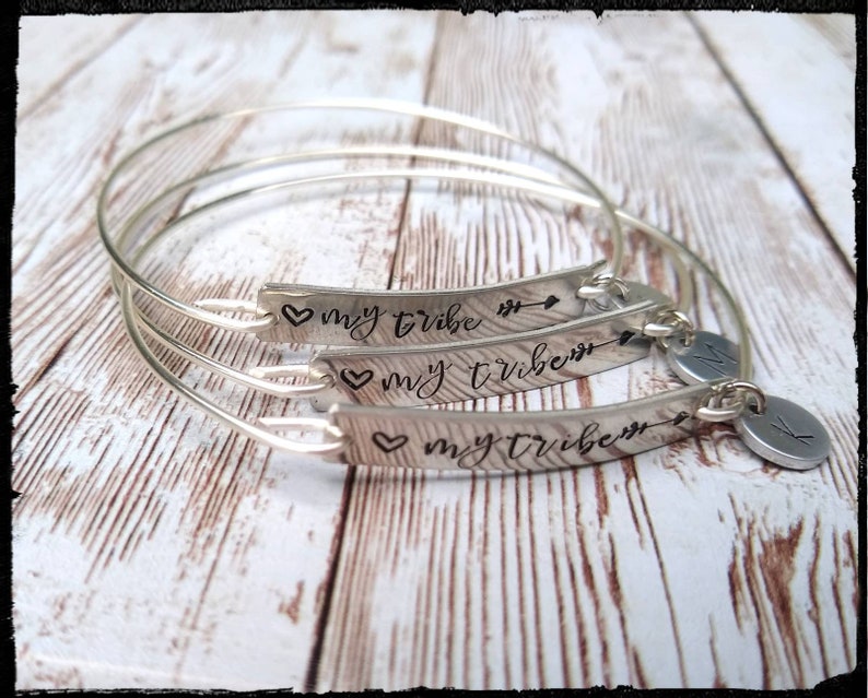 Min Stam | Stämplade Bar Charm-trådarmband Silver Tenn/NuGuld | Första alternativet | Välj armbandsdesign | Älskar min stam | Brudtärnepresent bild 4