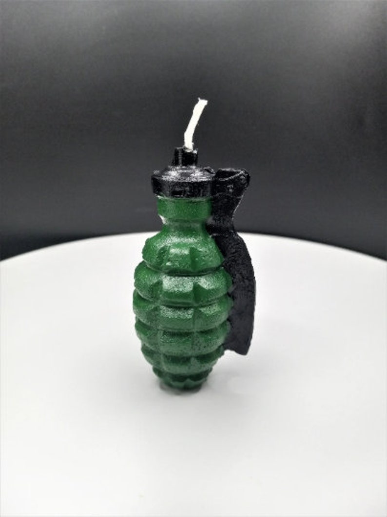 Grenade Candle Cake Topper Bomb Gamer Candles War Video Games Birthday Theme Gaming Husband Fathers Gift for Him TNT Fondant 3D Grenades GreenwithBlackHandle
