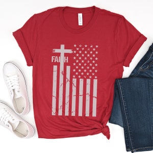 Faith Flag Shirt Distressed American USA United States of America Constitution Police Men's T-shirt Christian Patriotic Patriotism Gift Him Red