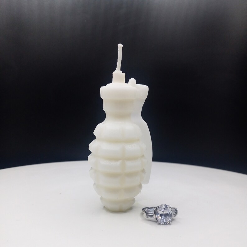 Grenade Candles Gift for Him Birthday Cake Topper Gamer Gifts Video Game Cake Candle Gaming Grenades TNT Gift for Son Birthday Gifts Decor NaturalWaxColor