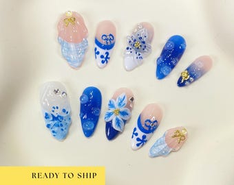 ブループルメリア 3D プレスオンネイル – 貝殻スパークル | CHICNAILS