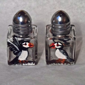 Puffin Tiny Salt & Pepper, puffin art, puffin painting, puffin, Maine art, puffin salt shakers, puffin mini salt shakers