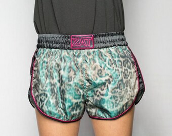 Short pattern leopard taffetas atomic green elastic belt and sides satin black bias stretch satin black ZAT TCHERNOBYLEO T.L 40/42