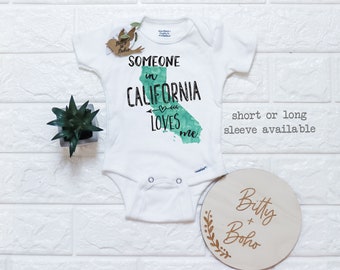 California Onesie®, Grandma Onesie, State Onesie, Someone in Cali Loves Me, Cali Onesie,Aunt Onesie, Unique Baby Shower Gift,California Baby
