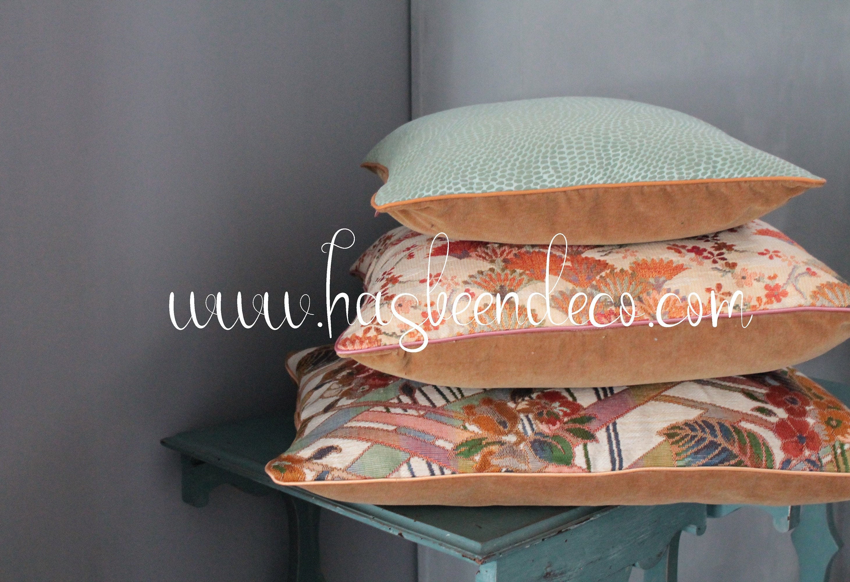 Grand Coussin en Velours d'ameublement d'éditeur, Coussin Bohème Chic , Coussin Unique, Cadeaux Uniq