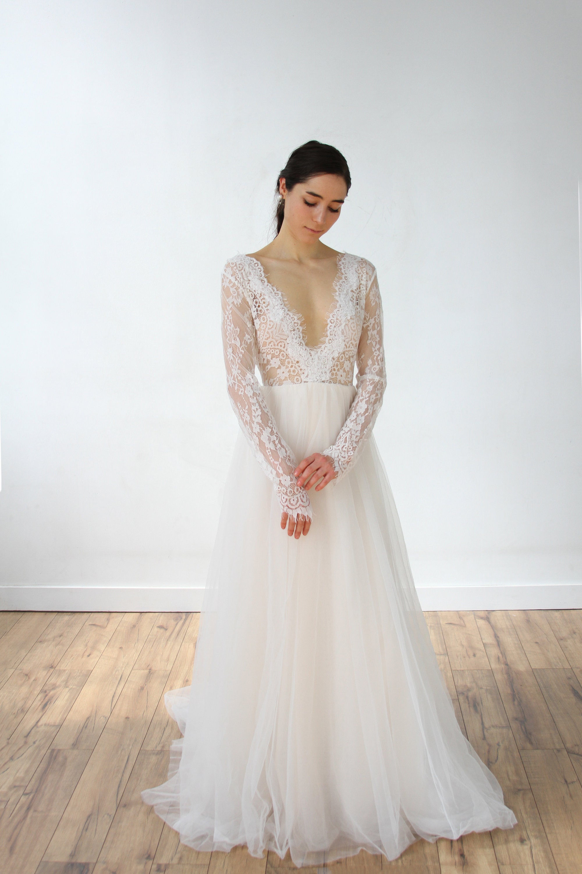 Weekend 2025 wedding dress