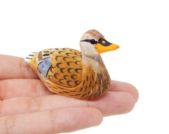 Female Mallard Wooden Duck Figurine - Brown Miniature Bird Statue Handmade Carving Home Decor Decoy Small Animals