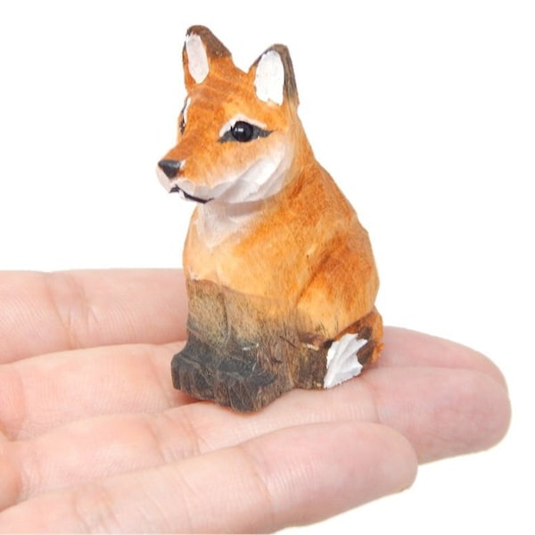 Red Fox Figurine Statue Small Wood Art Sculpture Decoration Art Carving Miniature Animals