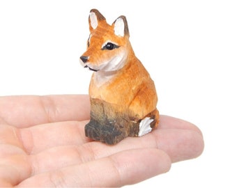 Red Fox Figurine Statue Small Wood Art Sculpture Decoration Art Carving Miniature Animals