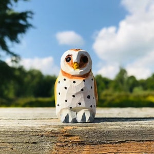 barn owl wood figurine