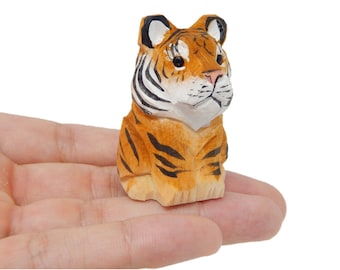 Tiger Figurine Decoration Wooden Statue Art Cat Bengal Striped Miniature Carved Small Animal Sculpture