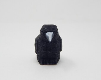 黒いカラスの木製置物 | 手彫りのカラスの鳥の彫刻 - Etsy 日本
