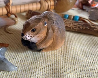 ビーバーの木製置物｜手彫りの森の動物のコレクターズアイテム - Etsy 日本