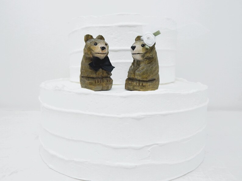 brown bear cake topper