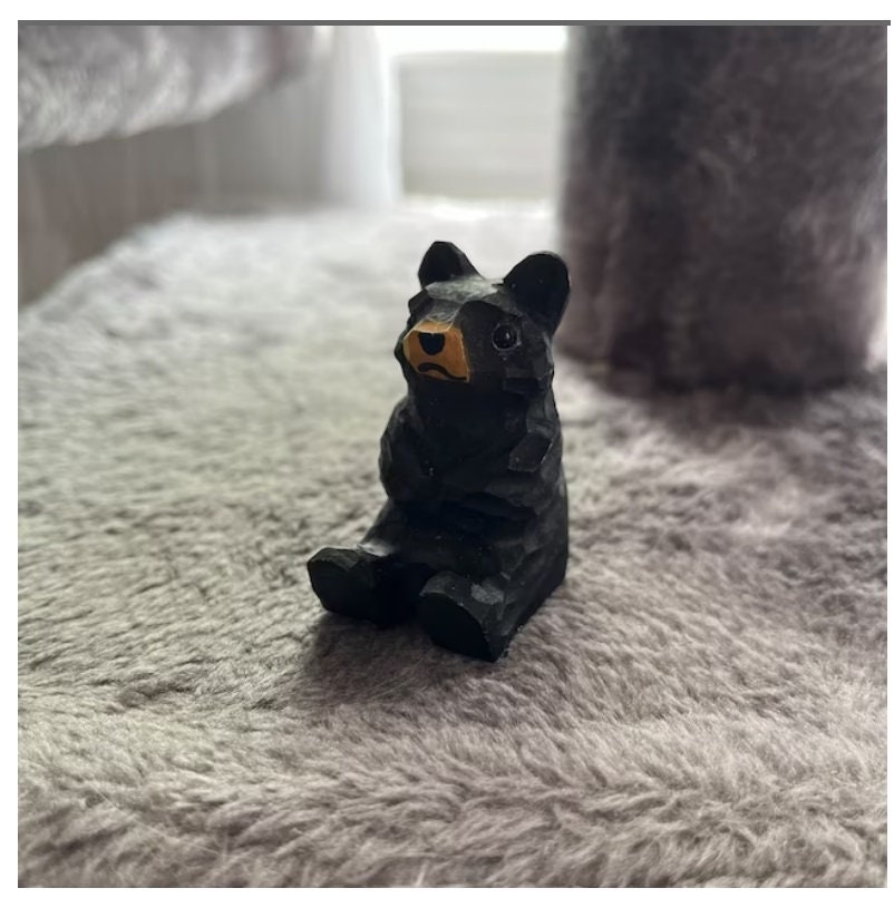 黒クマの木製置物｜手彫りのミニ野生動物彫刻装飾 - Etsy 日本
