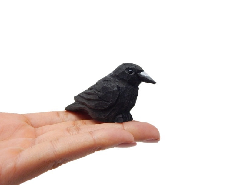 Raven Black Bird Crow Figurine Statue Sculpture Art Miniature Wood Carving Decor 