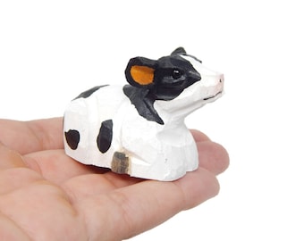 Vache tachetée - petite figurine en bois - Miniature ferme grange animaux jouets sculpté à la main décoration folklorique ornement bétail Ranch figurine