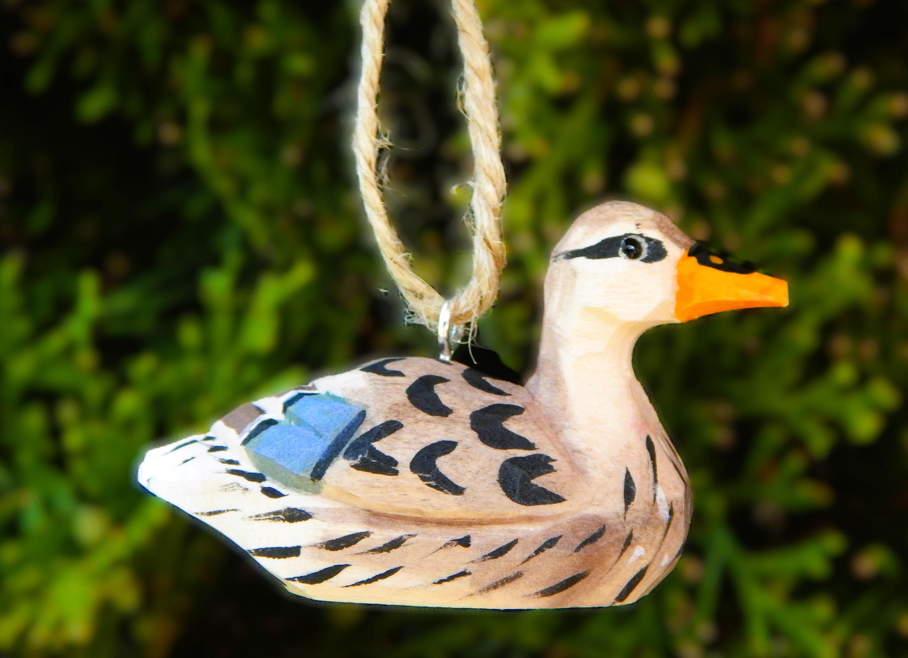 メスのマガモの置物｜手彫りの木製鳥の素朴な装飾 - Etsy 日本