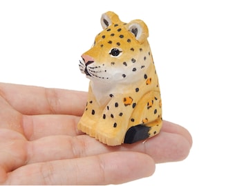 Leopard Jaguar Panther Figurine Decoration Statue Sculpture Wooden Spotted Wall Art Miniature Carved Small Animals Collectible