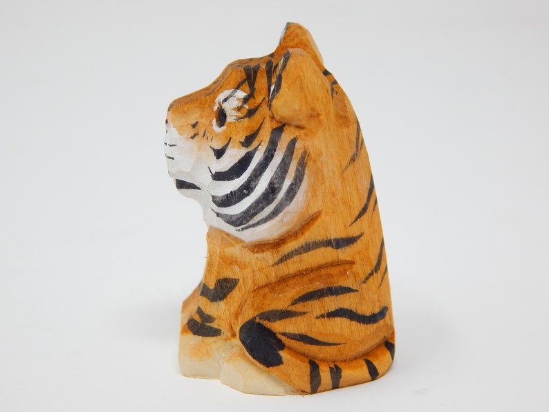 tiger figurine