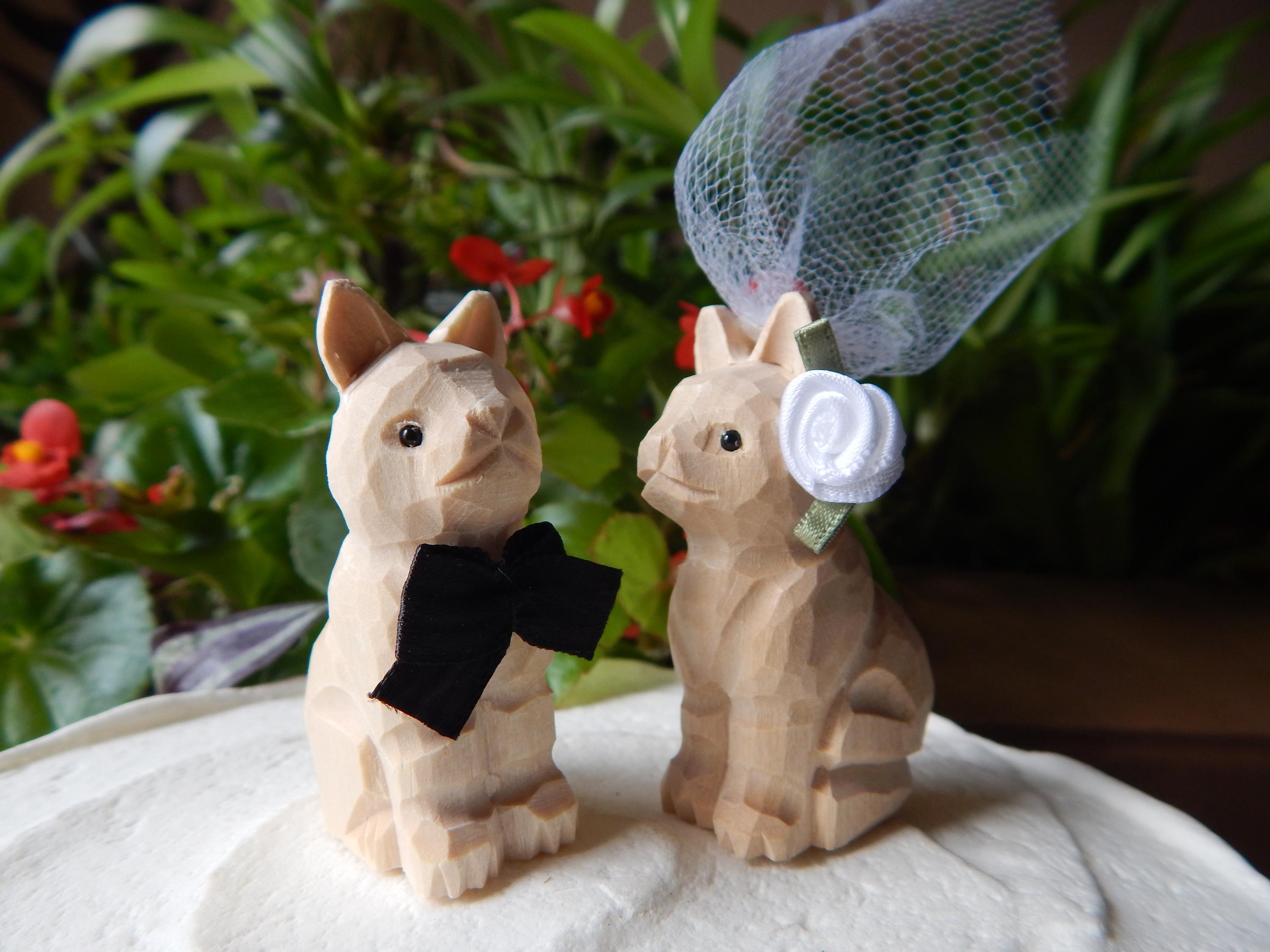 Cat Kitten Unpainted  Wedding Cake Topper Love Bride Groom Engagement Anniversary Carved Wood Statue