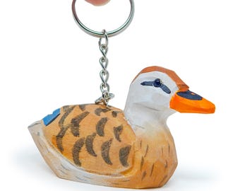 メスのマガモのキーホルダー | 手彫りの茶色の木製鳥のチャーム - Etsy