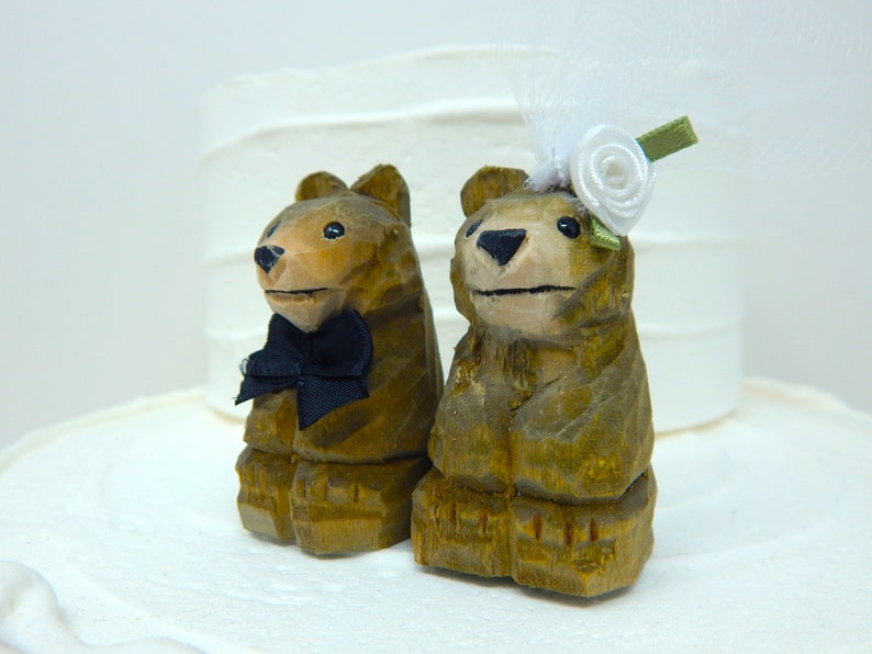 brown bear cake topper