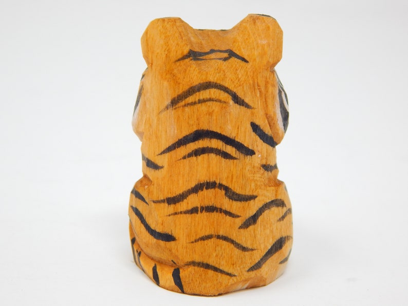 tiger figurine