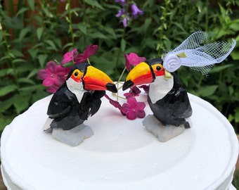 Toucan Love Birds Cake Topper Bride & Groom Wedding Engagement Anniversary Carved Wood Statue