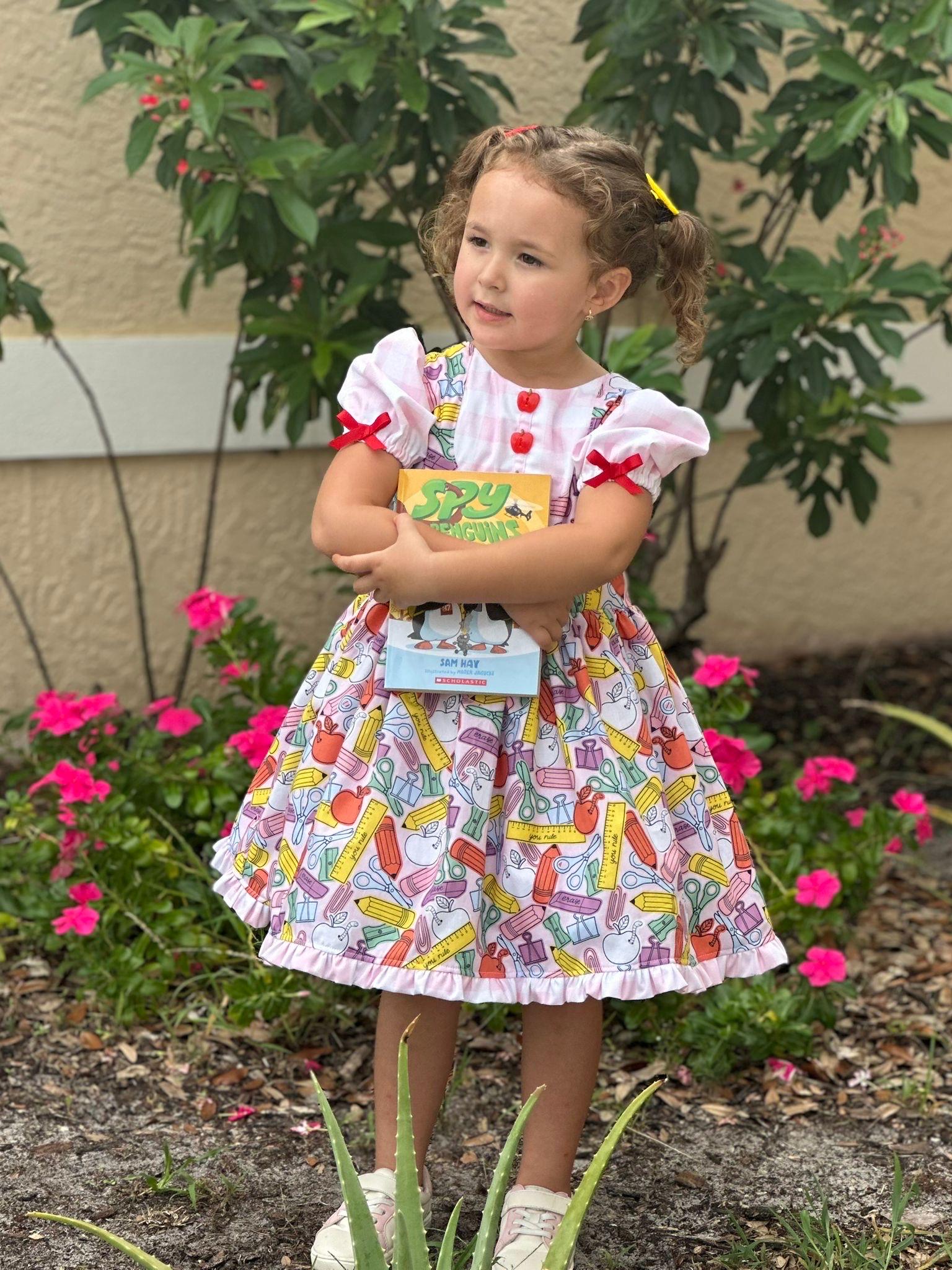 Schulanfangskleid für Mädchen, Schulanfangsoutfit, Kleid für den 1. Schultag, Schulanfangskleid für Mädchen, akademisches Kleinkindkleid