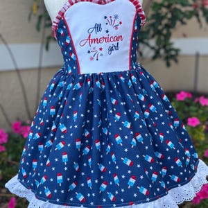 4 juli-klänning för småbarnsflicka, broderad patriotisk outfit för amerikanska flickor, röd, vit och blå sommarpicknick, anpassad storlek