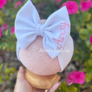 New born bow, baby girl headwrap, white baby headband, custom girl gift, baby shower gift, personalized bow, birthday gift, photoshoot