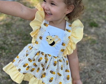 Baby Bee Birthday Outfit | First Birthday Bee Outfit | Toddler Girl Bee Outfit | Bee Cake Smash Outfit | Bee Theme Birthday Set